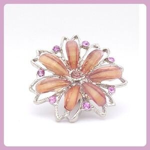 Vintage 70s Lucite Flower Stretch Ring Rhinestone Daisy